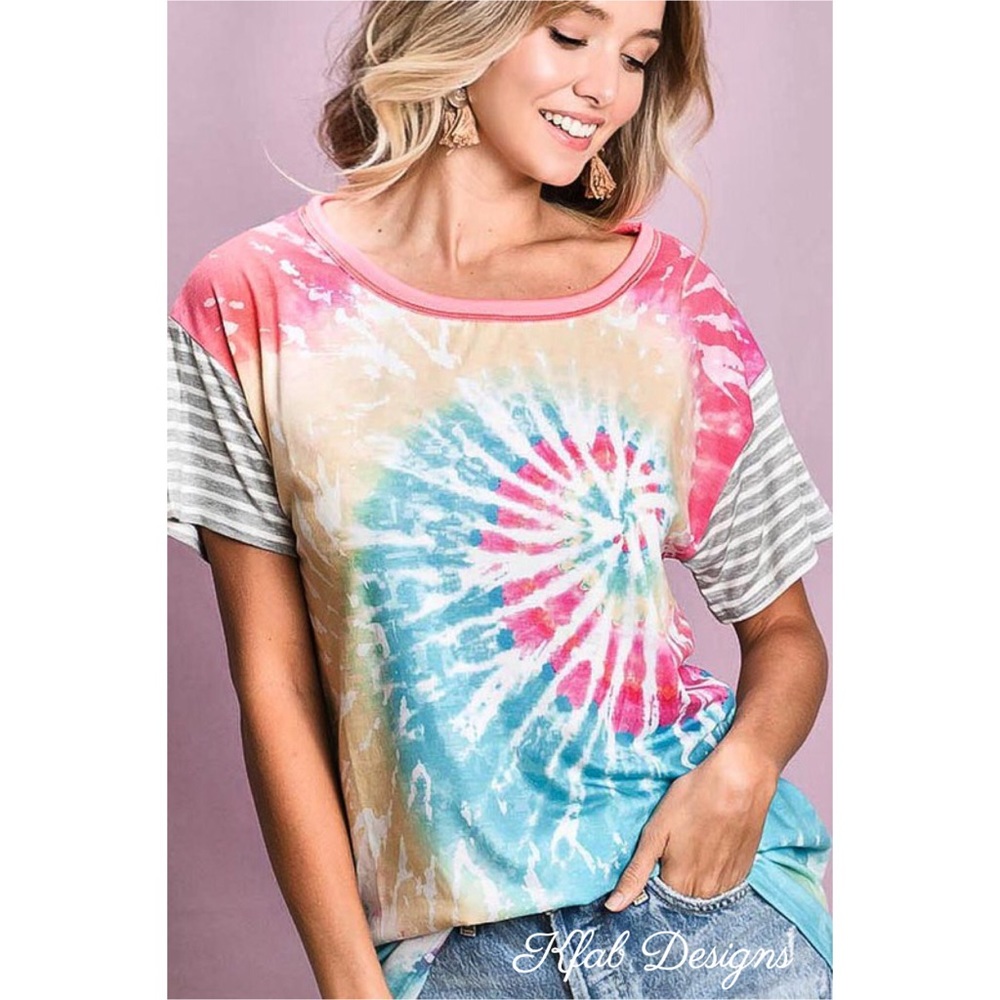 ❤️LAST 1! Circular Tie Dye Contrast Detail Top! - Picture 2 of 11